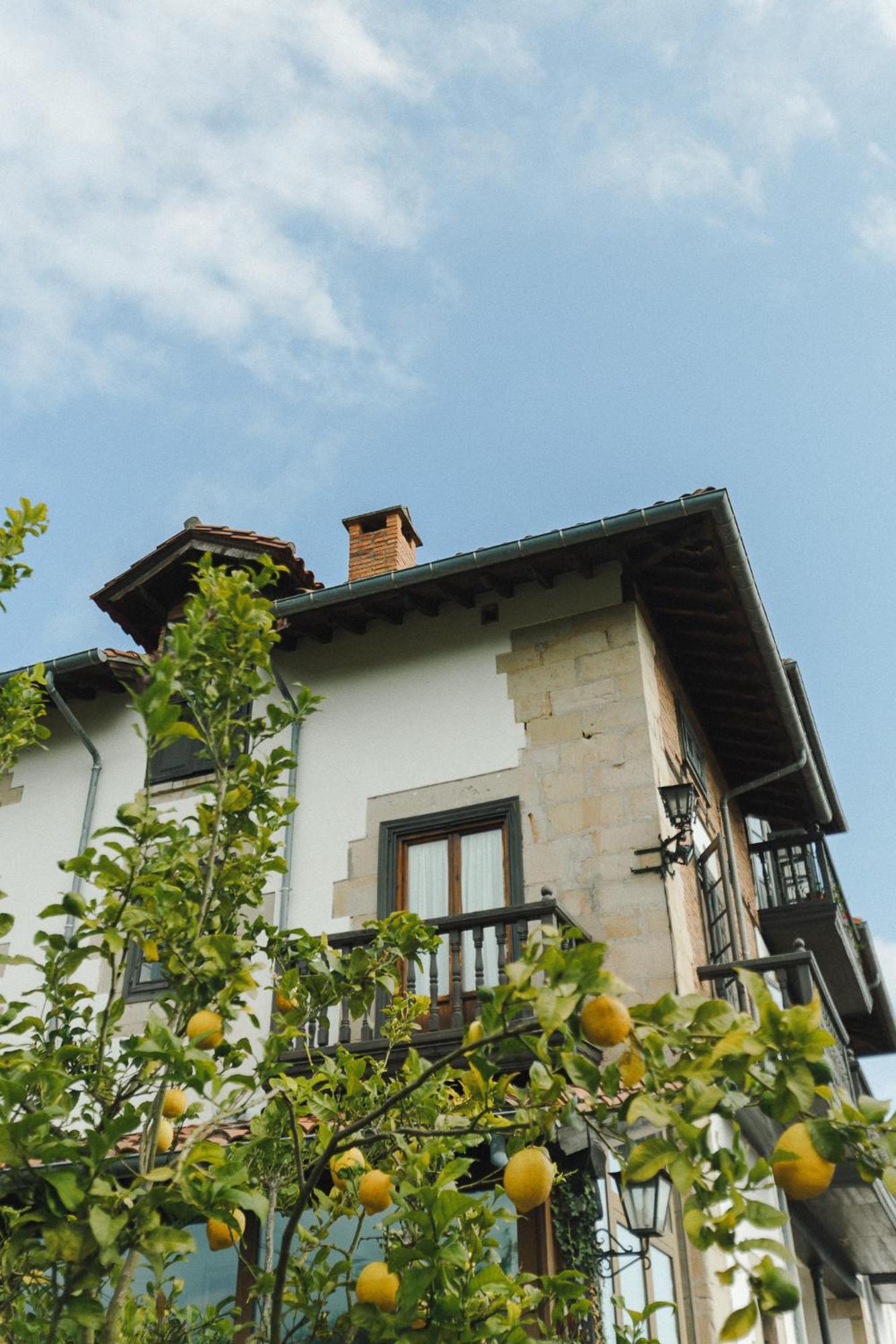 Hotel Palacio La Casona De Cerrazo Exteriör bild