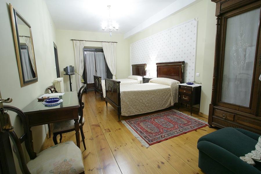 Hotel Palacio La Casona De Cerrazo Exteriör bild