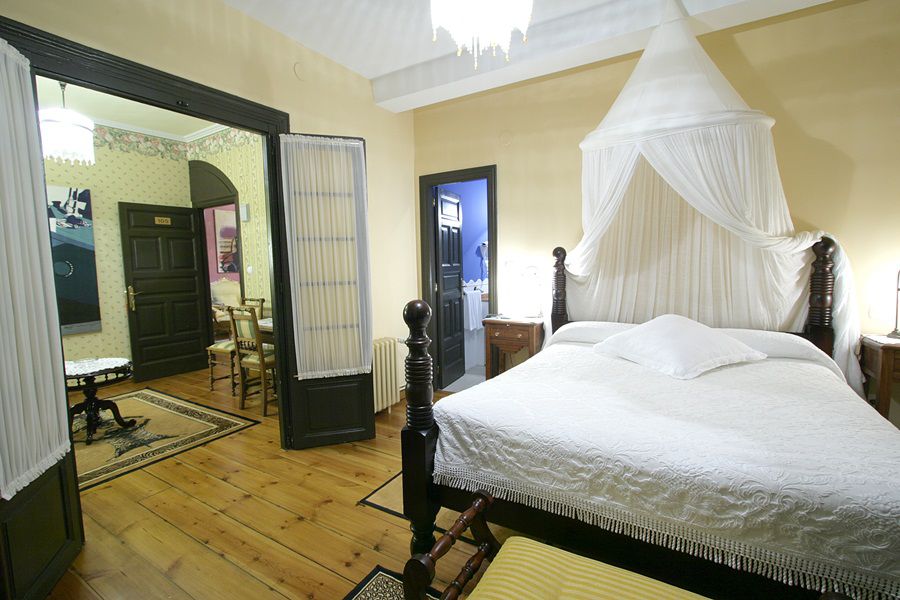 Hotel Palacio La Casona De Cerrazo Exteriör bild